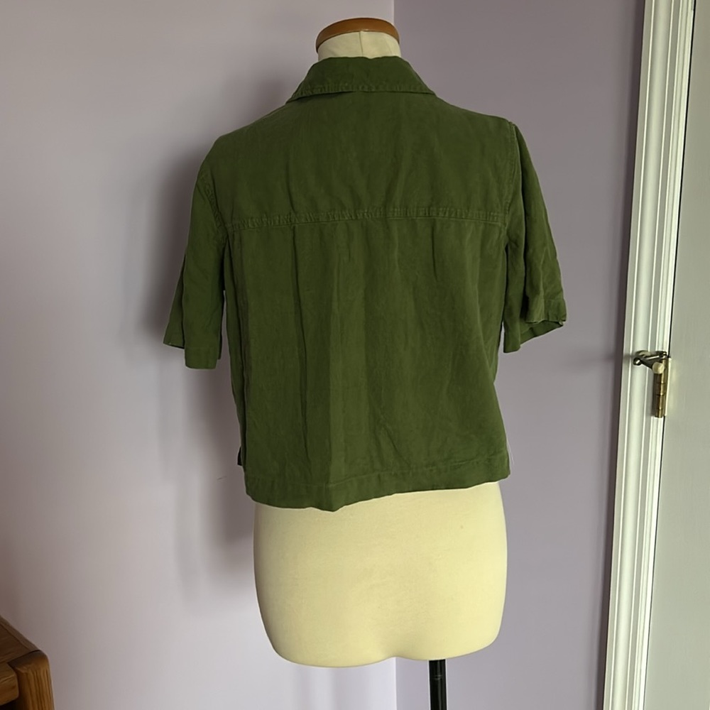 Universal Thread cropped green button-up - Picture 2 of 6
